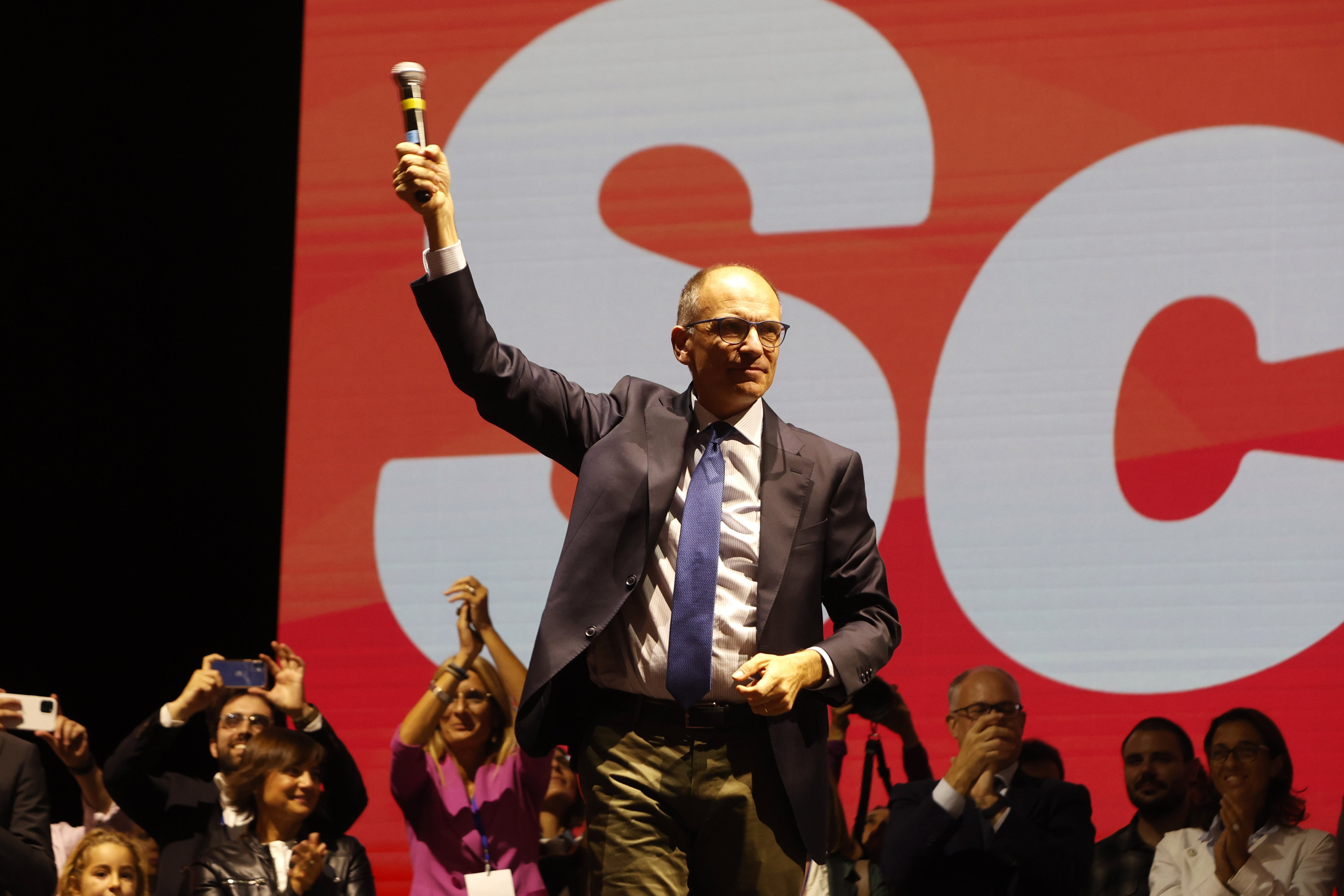 El líder del Partido Democrático, Enrico Letta, en el acto de cierre de campaña en Roma