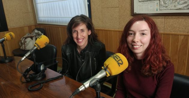 Beatriz Hernández y Alba Jiménez en el estudio de SER Cuenca.