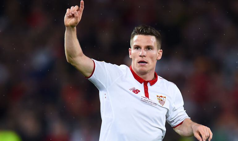 Gameiro, durante un encuentro con el Sevilla FC