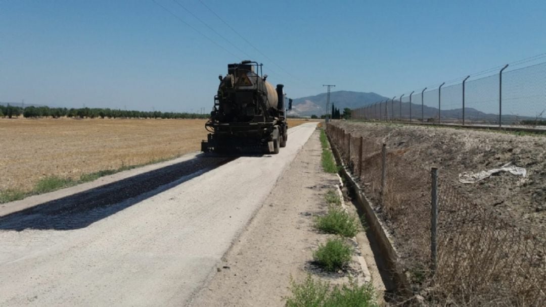 Reparación de caminos públicos en Alhama.