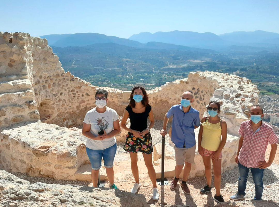 Las autoridades municipales en el acto de presentación de la rehabilitación de la 'Torre Nova' o 'Torrejó'