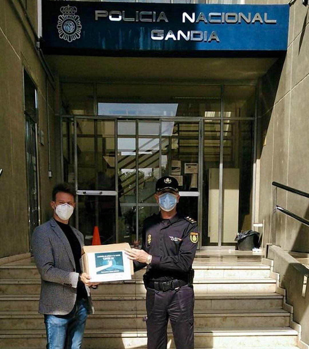 Material de protección para la Policía Nacional de Gandia 