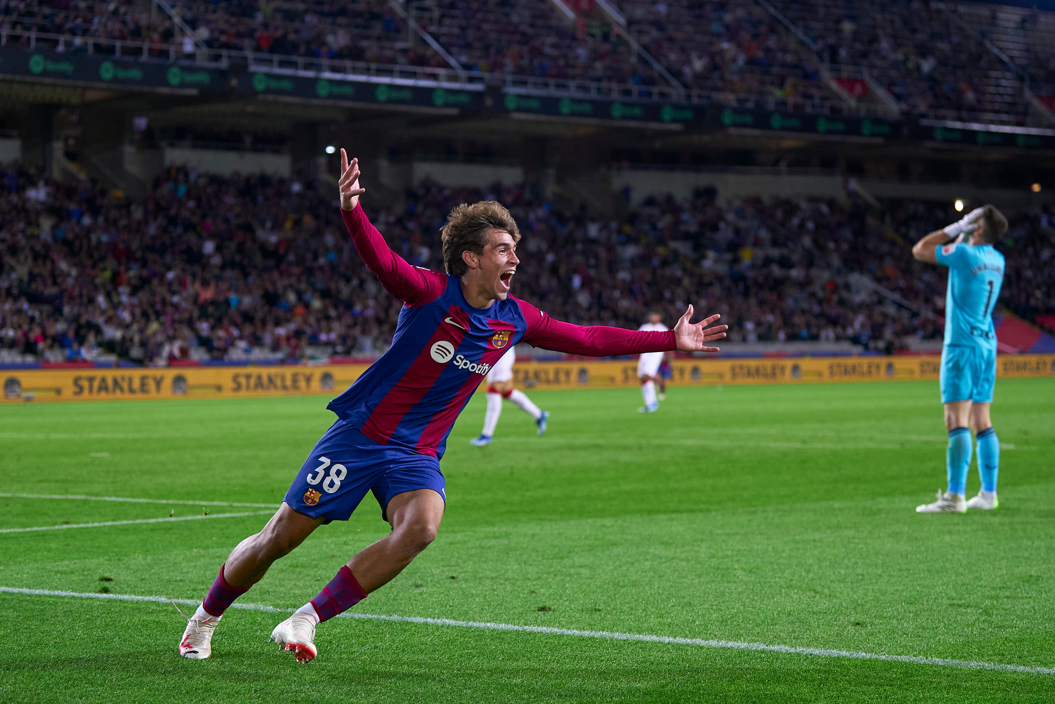 Marc Guiu celebra su gol ante el Athletic Club