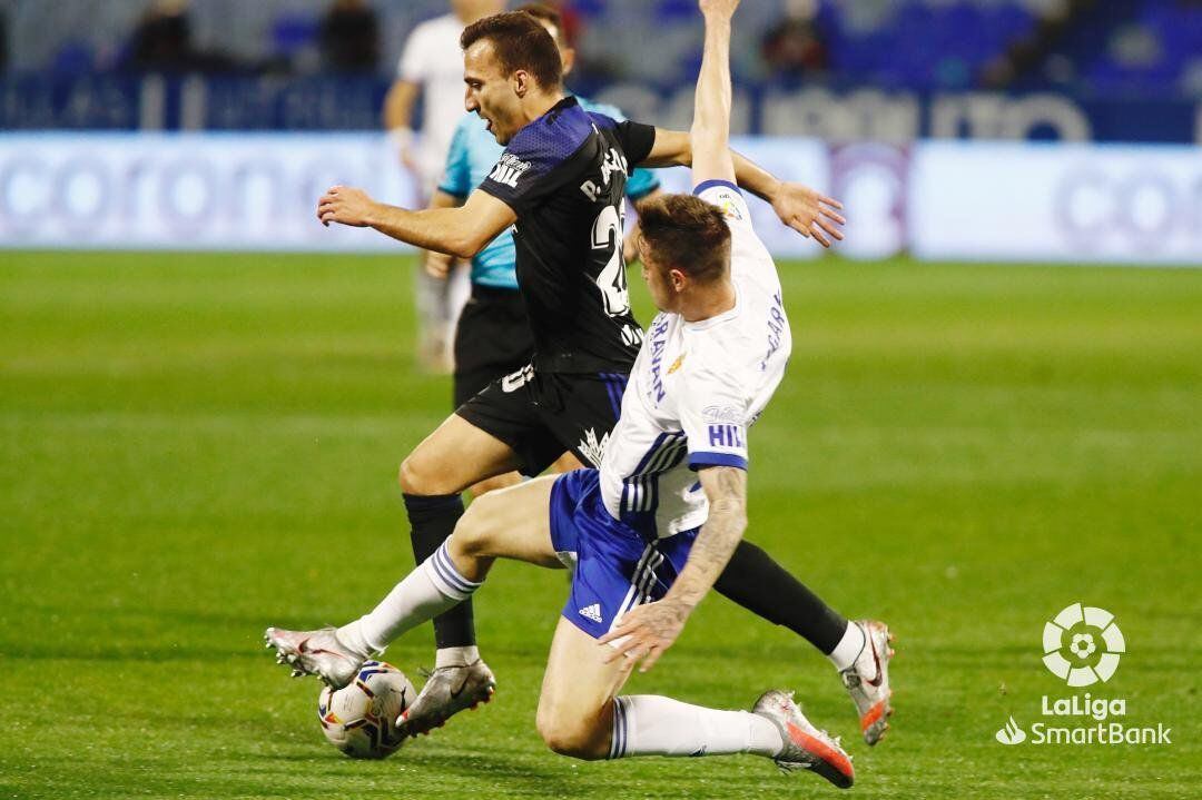 La Ponferradina se quedó sin puntuar en un buen partido del equipo de Bolo