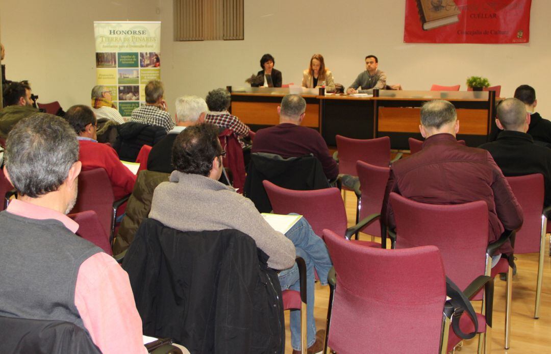 Los socios de Honorse participan en la asamblea ordinaria del grupo de acción local