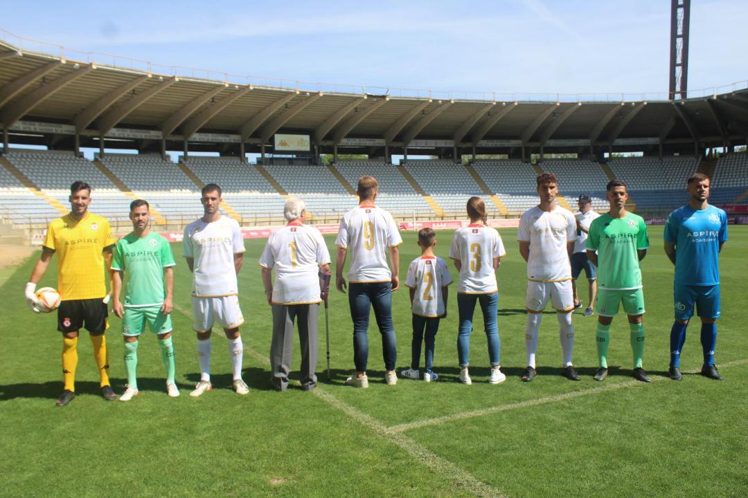 Estas serán las equipaciones de la Cultural en la campaña 22/23