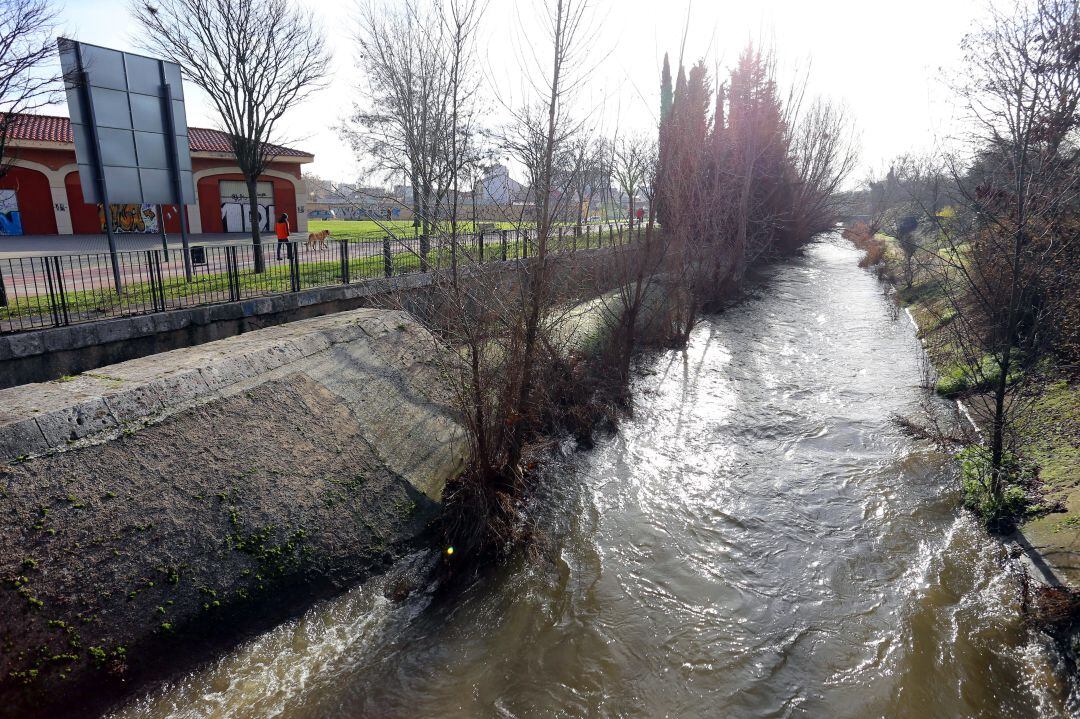 Río Esgueva a su paso por Valladolid