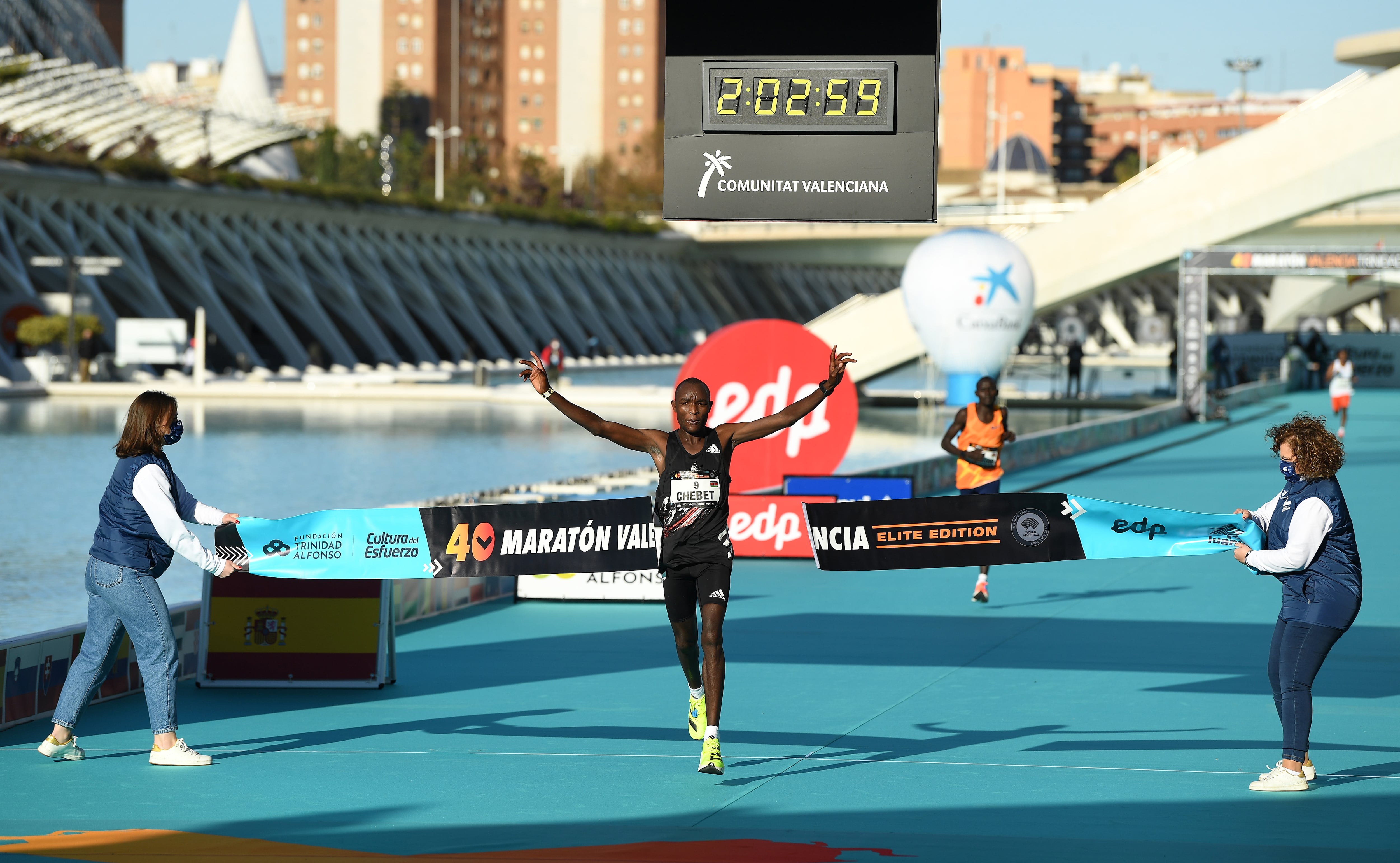 Evans Chebet gana la última edición del Maratón de Valencia