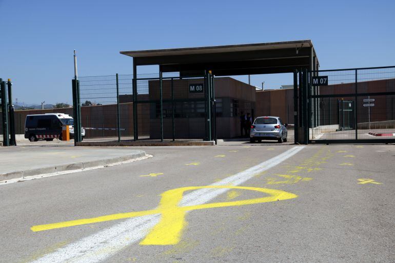Entrada a la presó de Lledoners