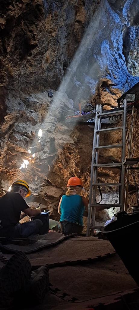 Momento de la excavaciones donde se ha encontrado el &#039;Ídolo de Bedmar&#039;