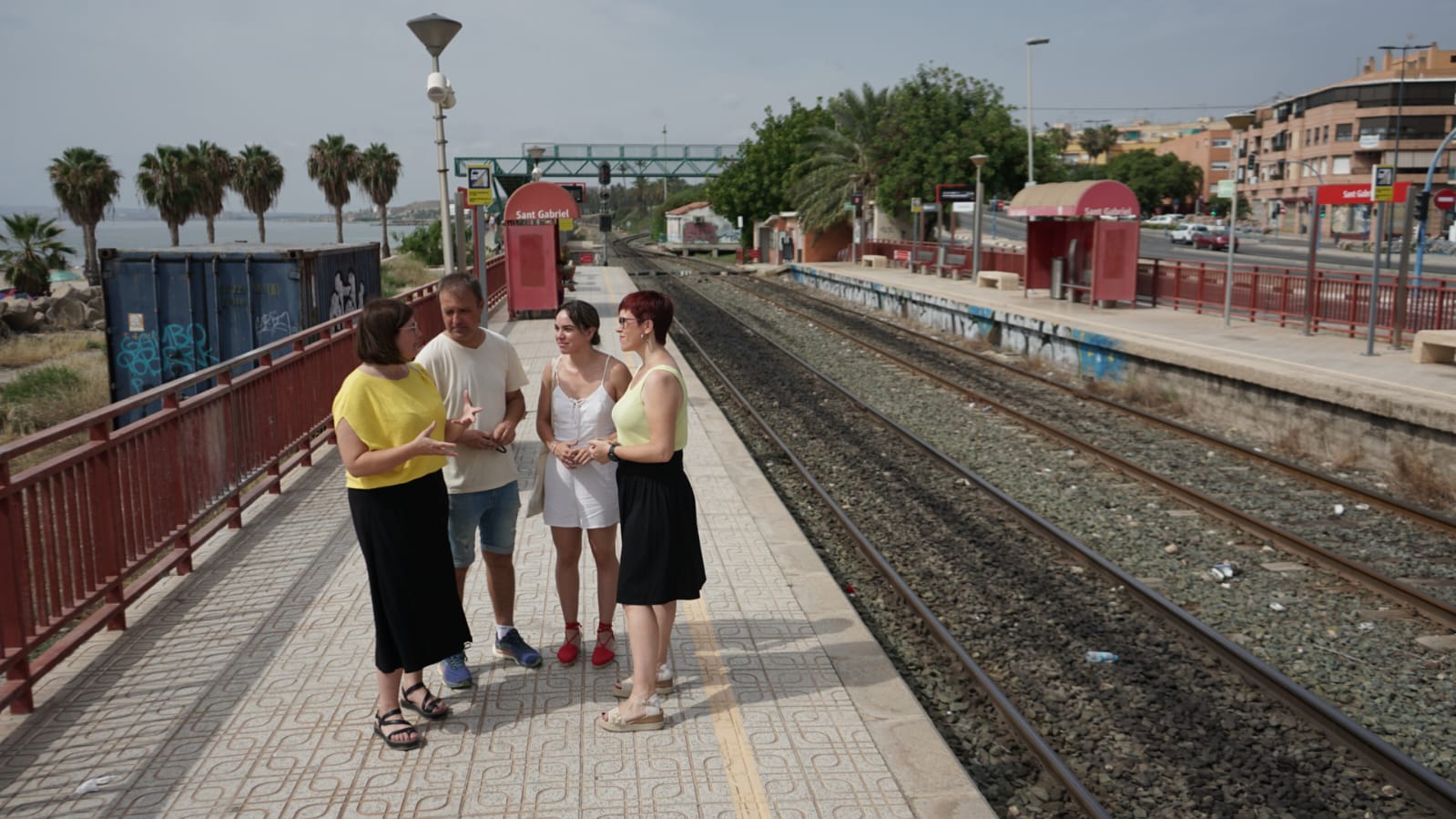 La coalición Compromís-Sumar esta mañana en San Gabriel con Águeda Micó, Inma Orozco, Sara Llobell y Natxo Bellido