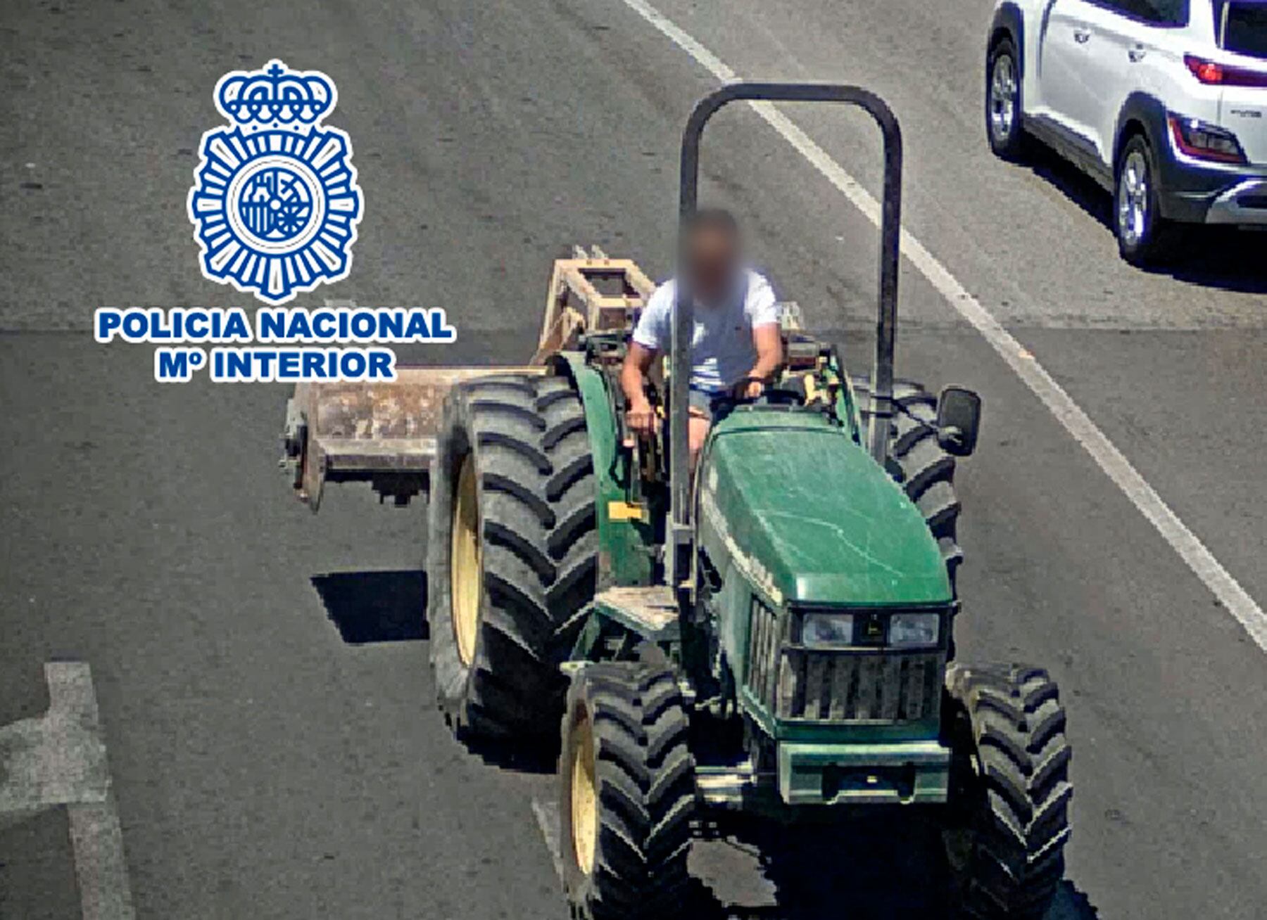 Imagen del tractor robado