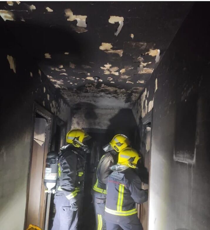 Bomberos de Chantada participando en el operativo