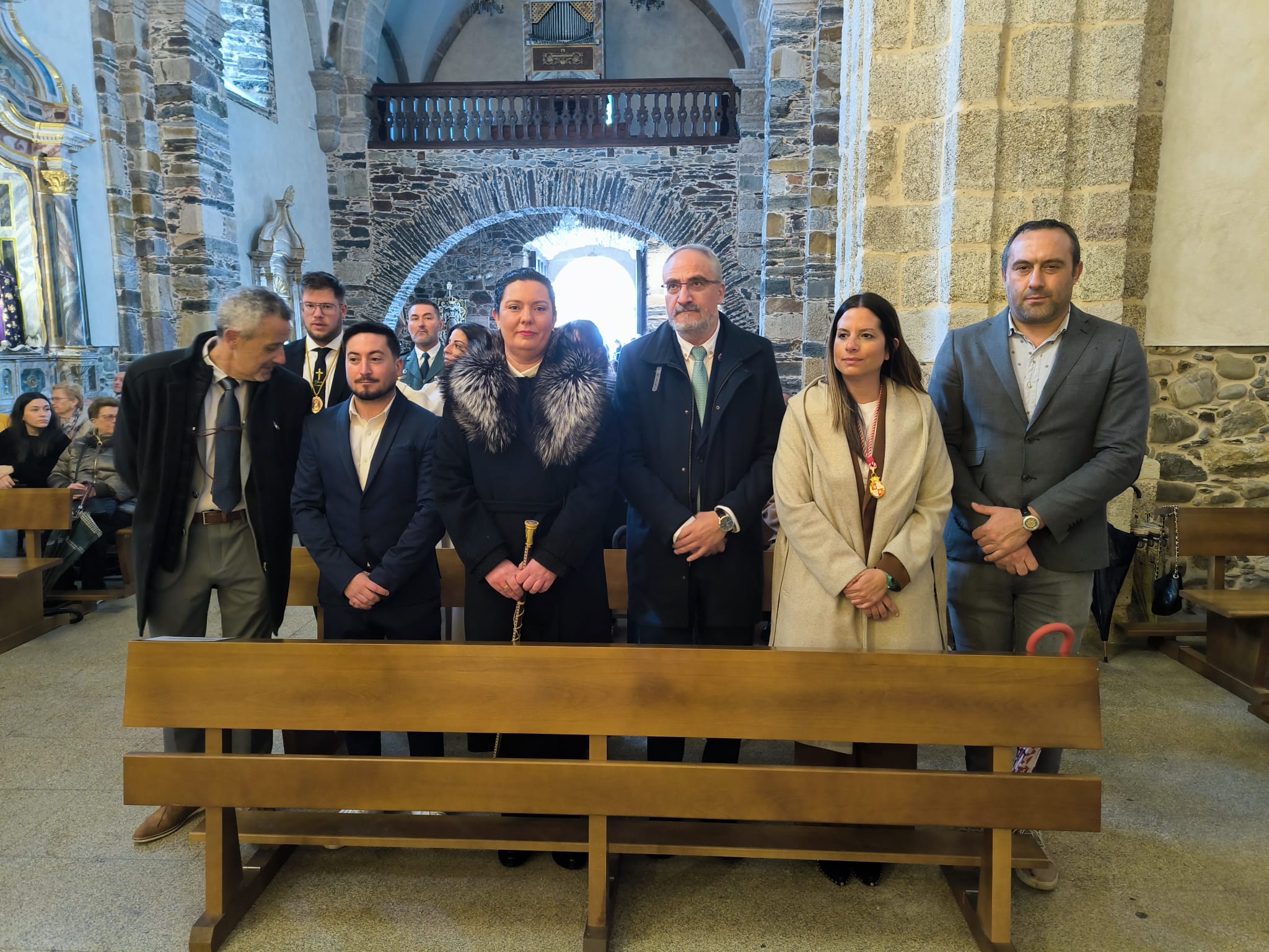 Autoridades en el Santuario de Las Angustias