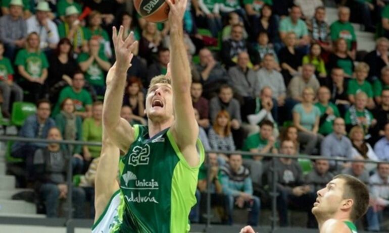 El escolta del Unicaja, Zoran Dragic, fue el mejor en el partido contra el Zielona Gora.