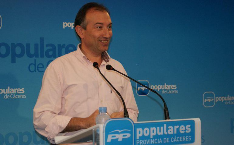 Laureano León, presidente del PP cacereño y concejal