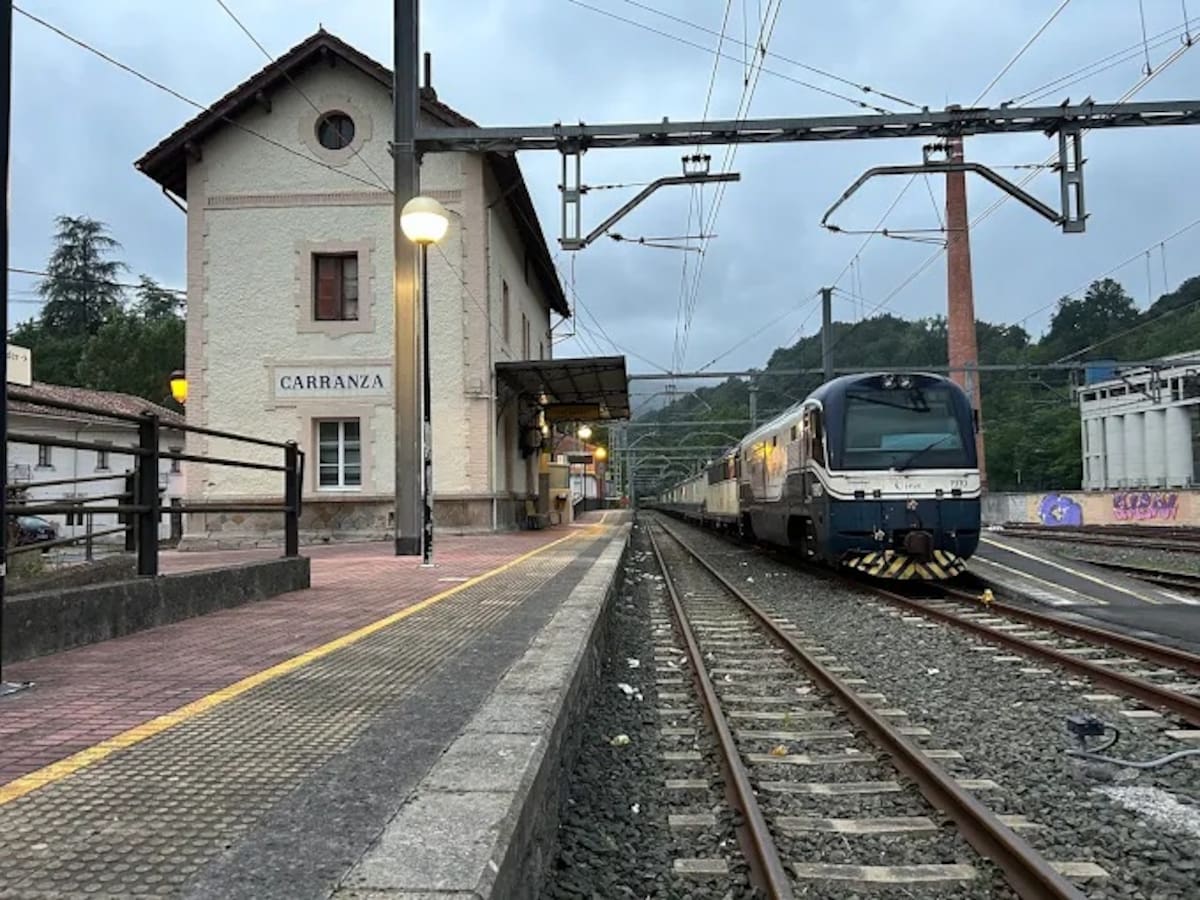 Restablecida la circulación en la línea Santander-Bilbao tras el robo de cable