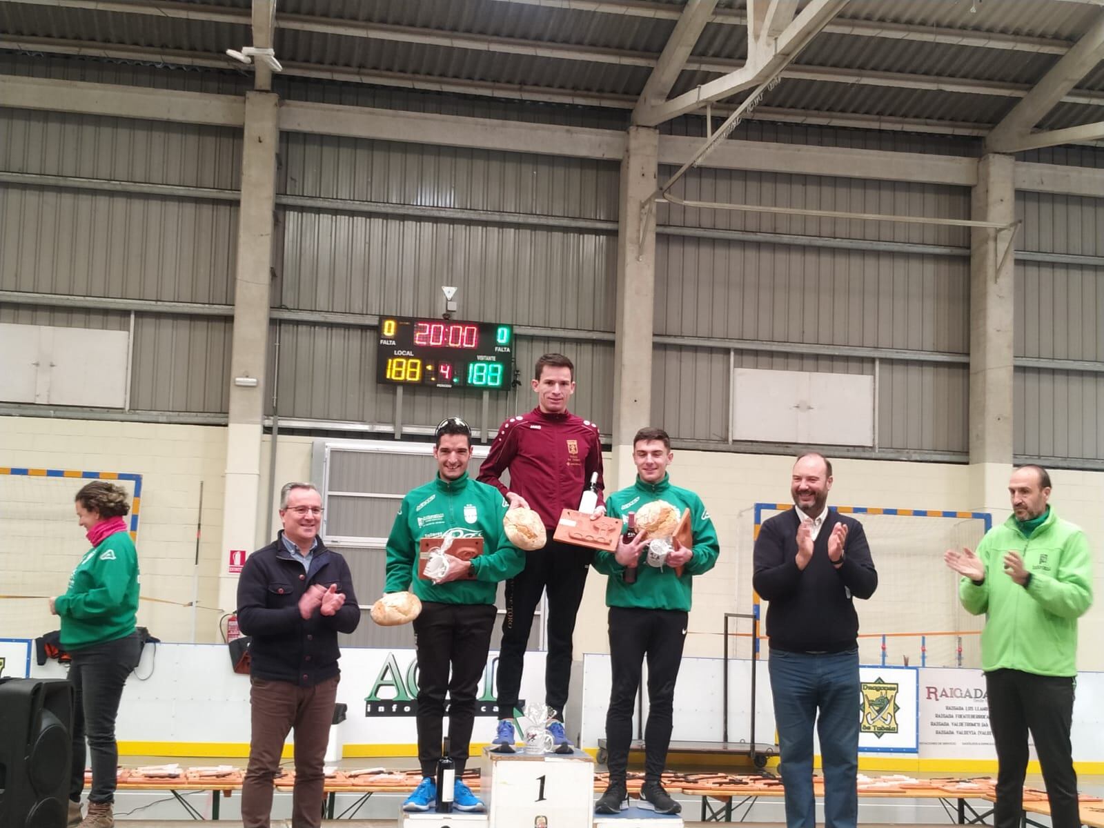 Un atleta del Vino de Toro en lo alto del podio