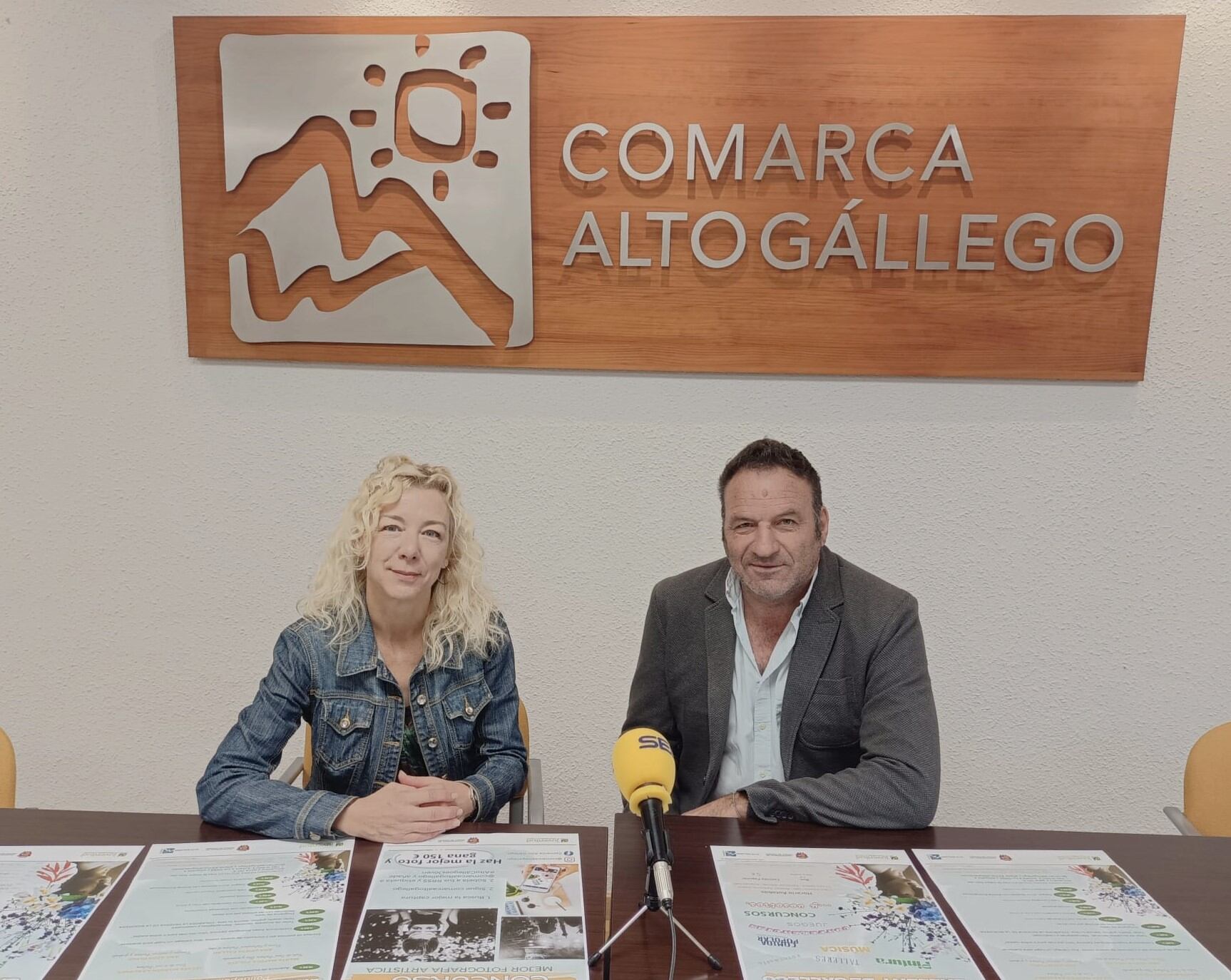 La consejera comarcal y el alcalde de Sallent en al presentación