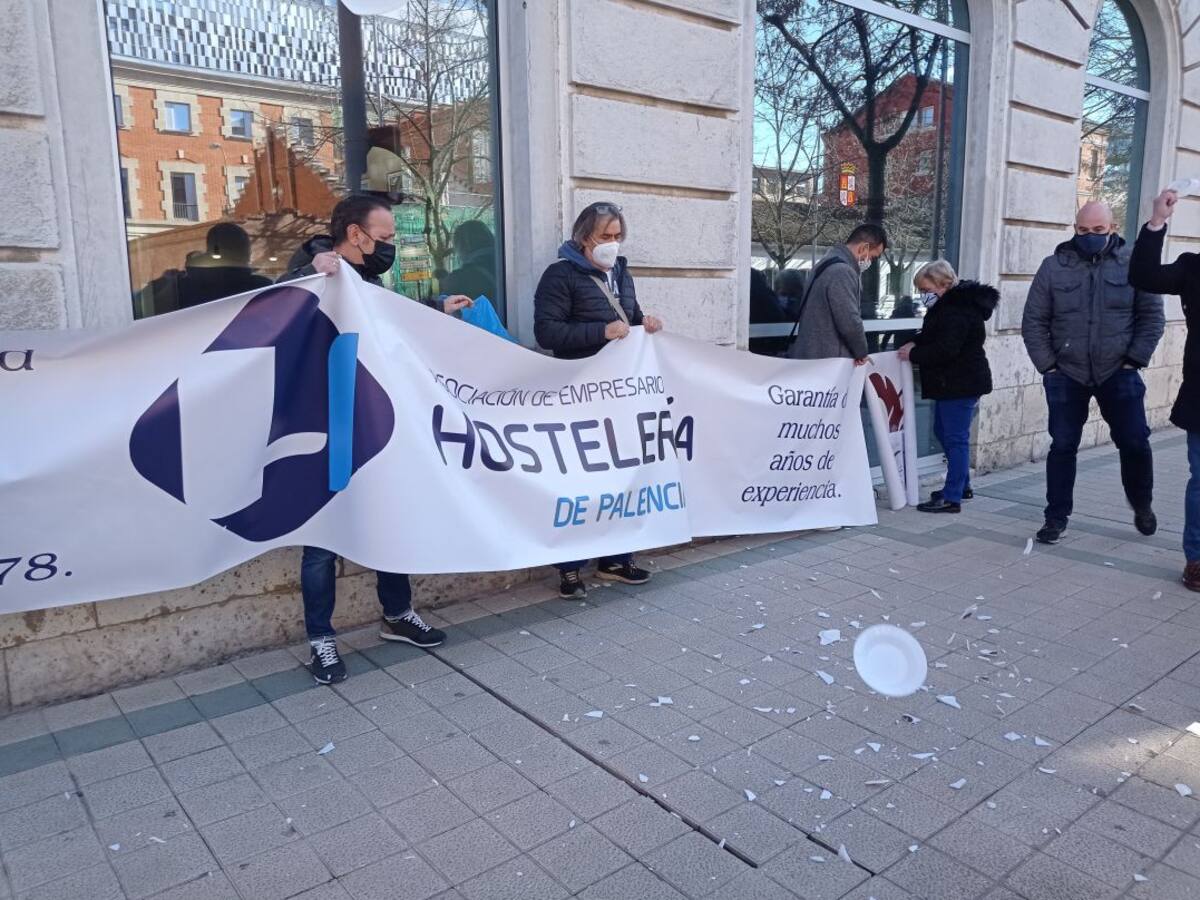 "O cerramos o nos llevamos la fiscalidad a Madrid, parece que sólo así nos harán caso"