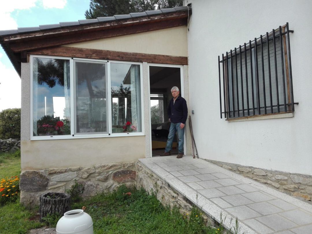 Pedro, vecino de Tudera, en su vivienda