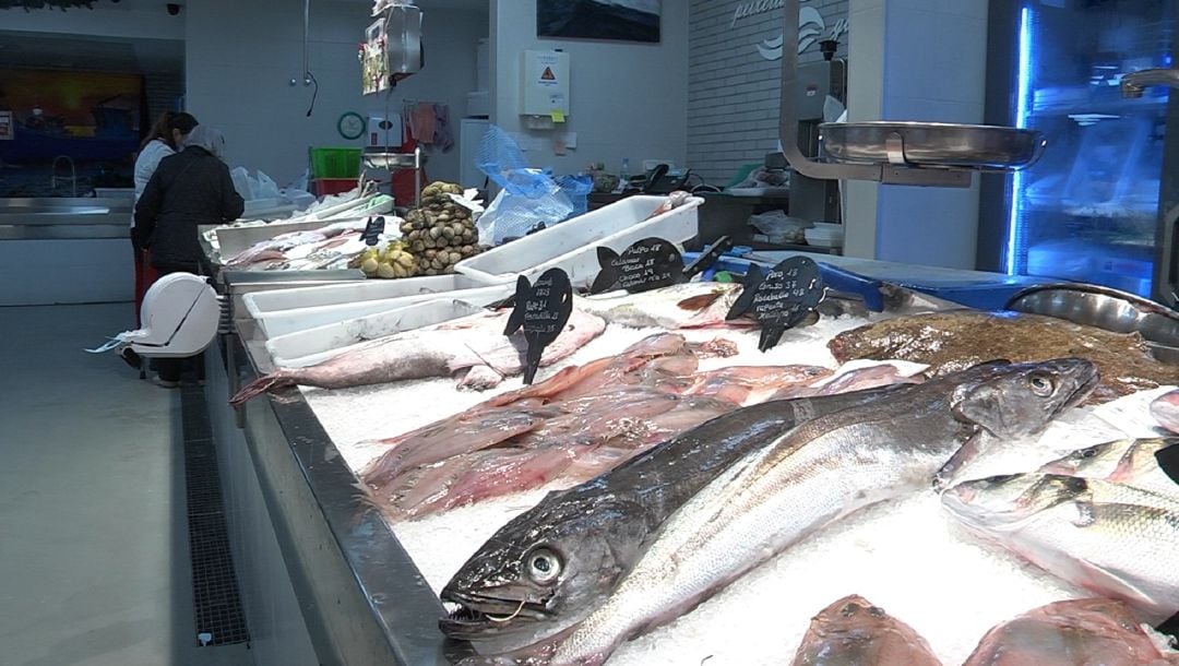 Pescadería en el Mercado del Progreso de Vigo.