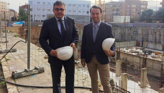 El concejal Cristóbal Grau y el Director General Mateo Castellá han visitado las obras del complejo deportivo Nou Moles