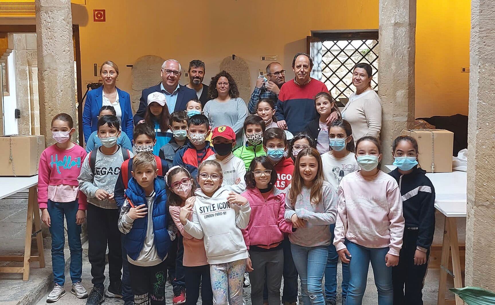 Escolares durante su visita al Museo Arqueológico de Úbeda.