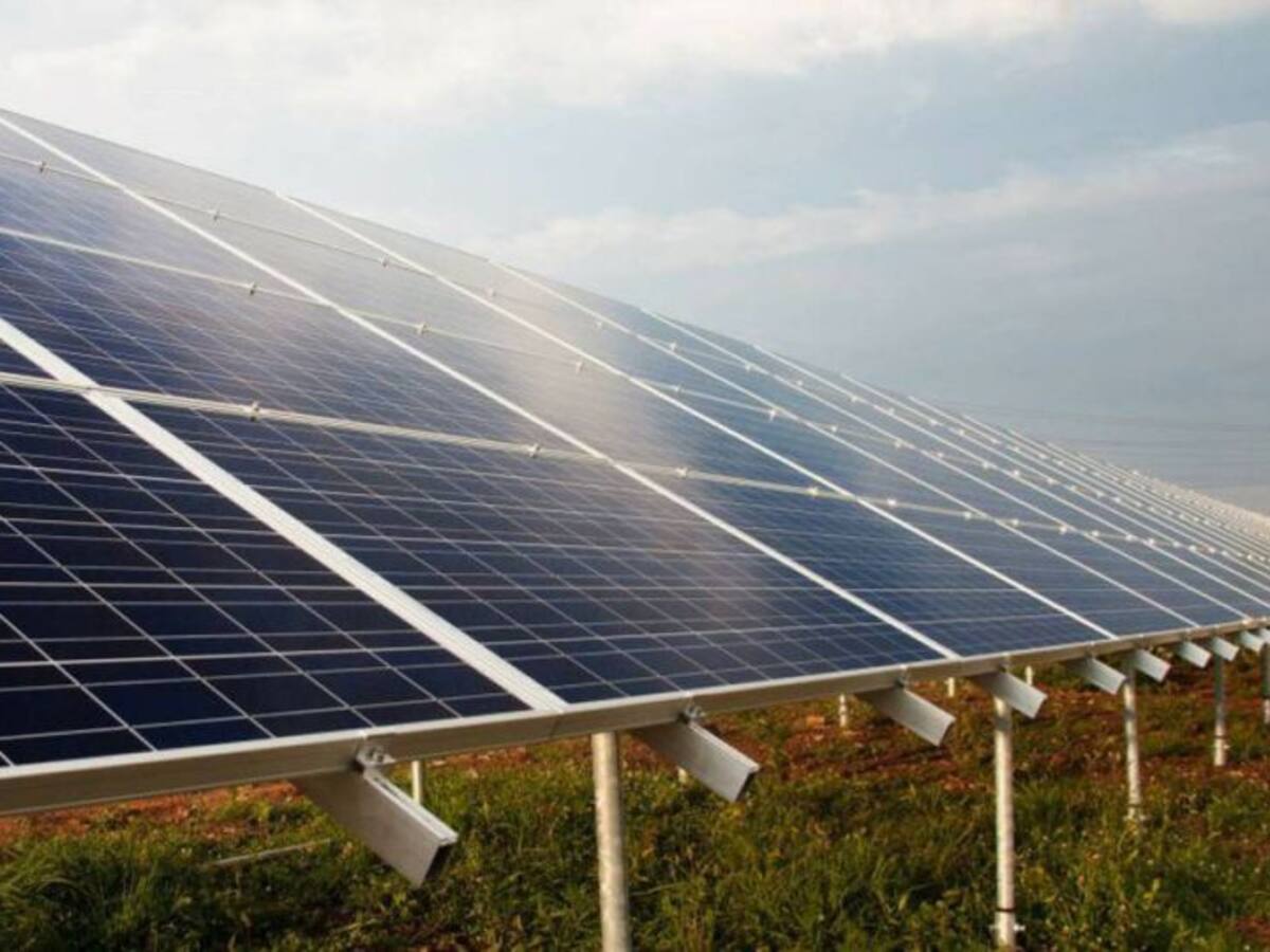 El Govern, a la espera de que Competencia se pronuncie para legalizar las placas solares de particupares