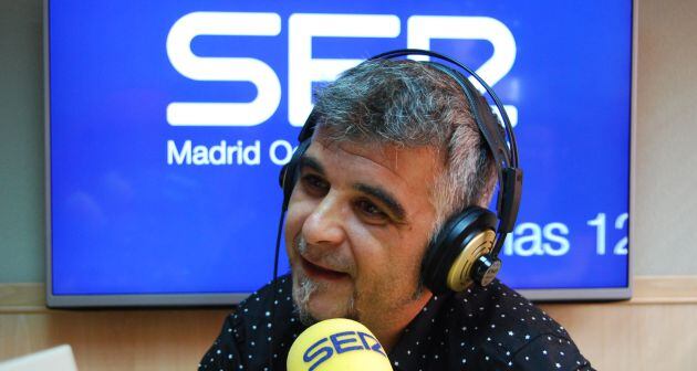 Gabriel Ortega, portavoz de Más Madrid Ganar Móstoles en los estudios de Ser Madrid Oeste (foto de archivo)