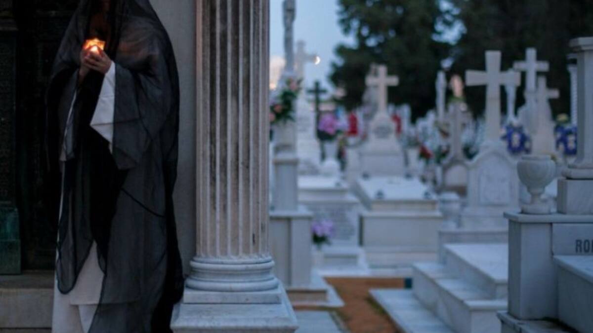 Visitas nocturnas al cementerio