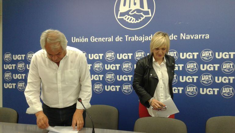 El secretario general de UGT Navarra, Jesús Santos, y la secretaria de Política Sindical, Marisol Vicente