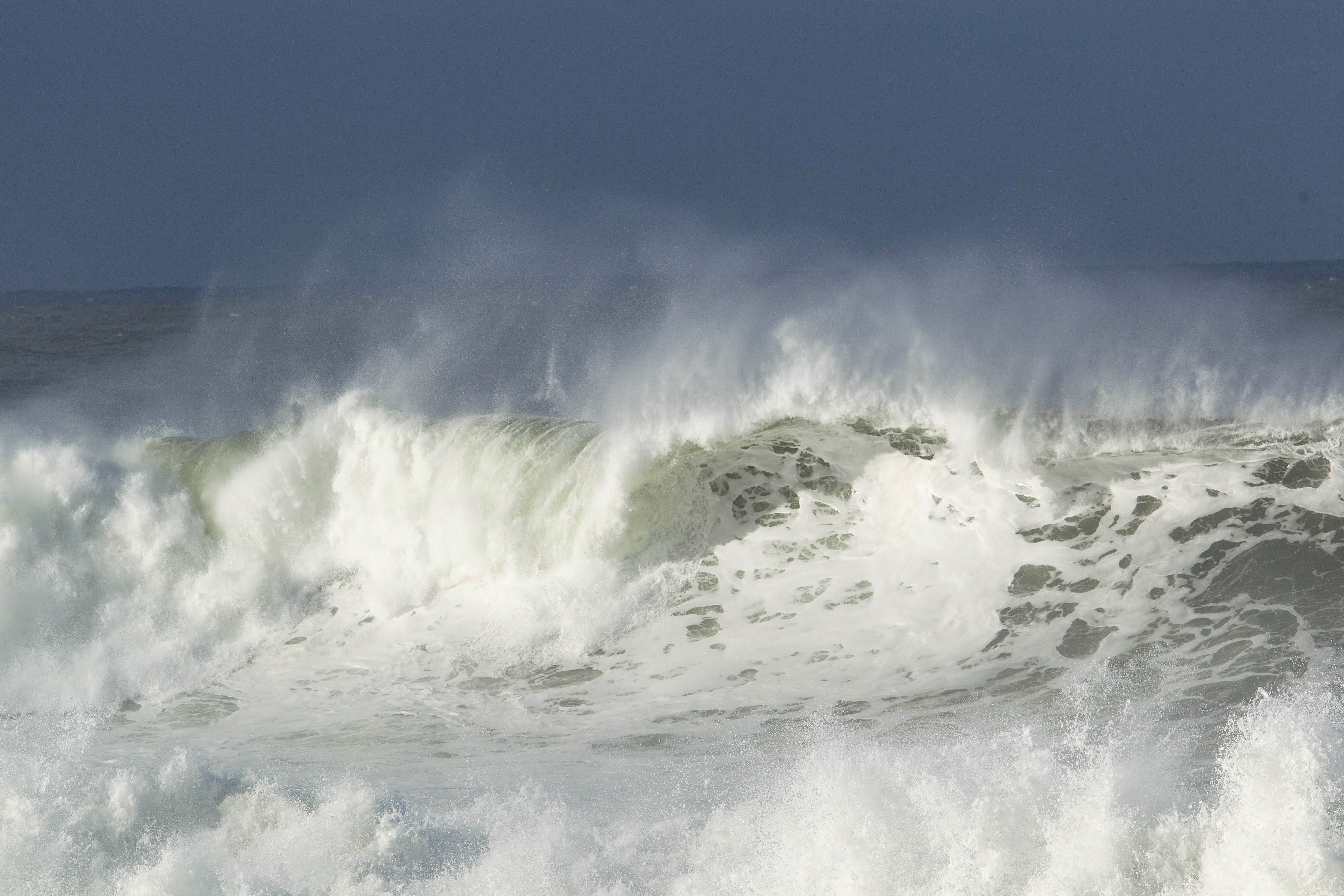 Mar revuelta en la costa de A Guarda (Pontevedra) en una foto de archivo.