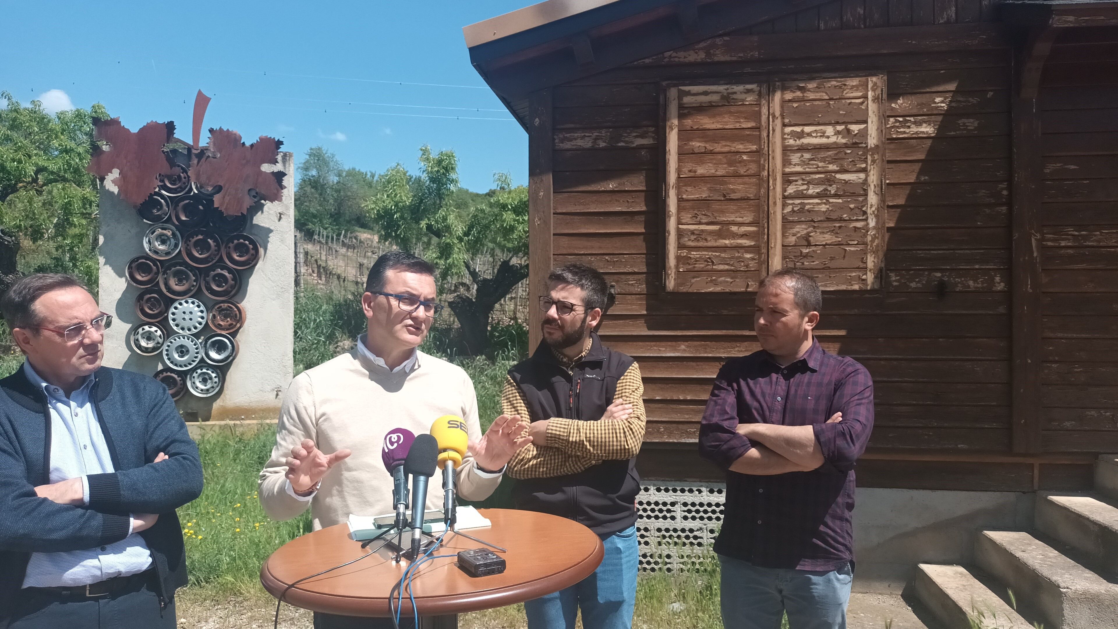 Eusebio Echart, Roque Vicente, Lorenzo Rabal y José Luis Lloret ( de izquierda a derecha) en la presentación de las ayudas