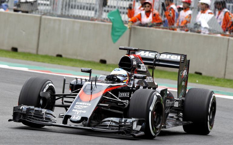 Fernando Alonso, en los entrenamientos del GP de México.