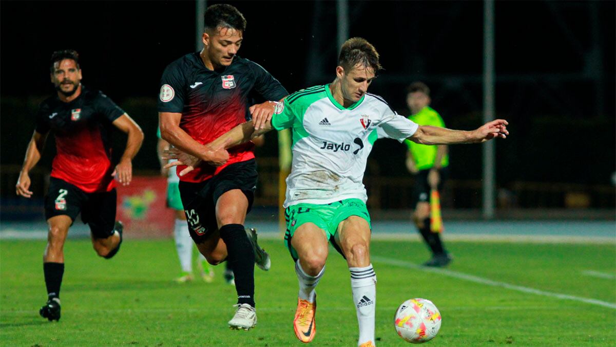 Imagen del partido entre el Osasuna B y La Nucía en el Estadi Olímpic Camilo Cano