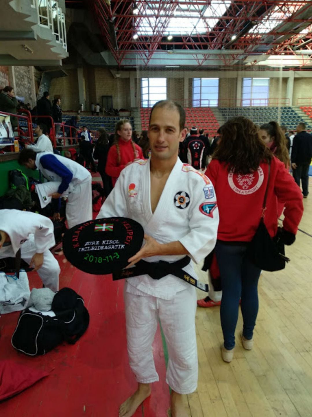 El ourensano Felipe Iglesias, logró la medalla de oro y además fue homenajeado por parte de la organización por sus grandes éxitos internacionales.Marbel-Ourense conseguía 4 medallas.