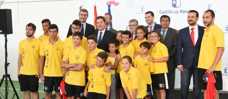 García-Page ha inaugurado este lunes el nuevo poliderpotivo muncipal de la localidad de Fuensalida (Toledo)