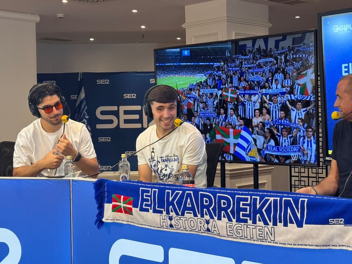 Carlos Soler y Pablo Marín celebran la Copa del Rey en 'El Larguero': "Es el momento más feliz de mi vida"