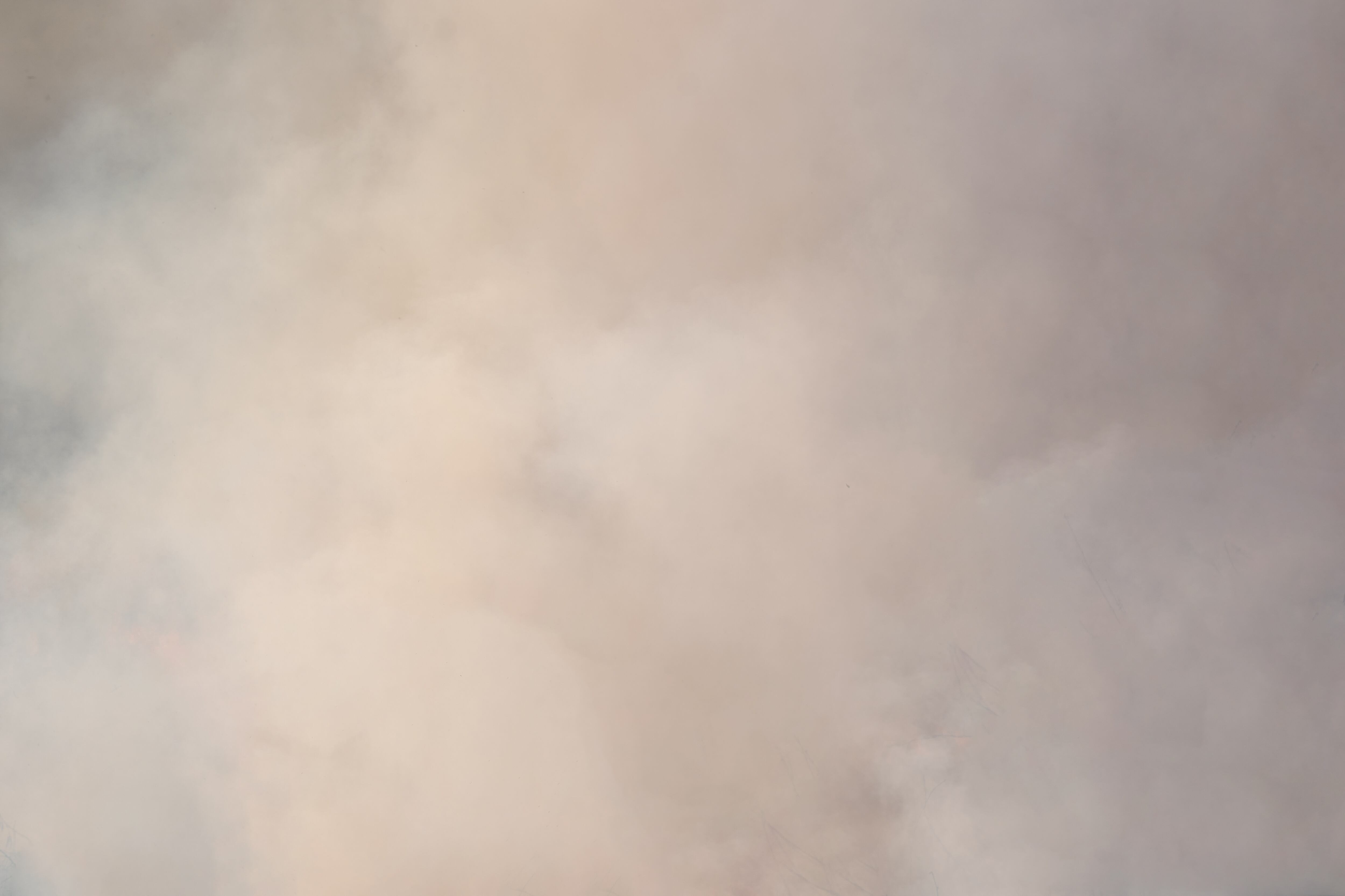 Cielos grises, pulmones en peligro: así afecta el humo de los incendios a tu salud