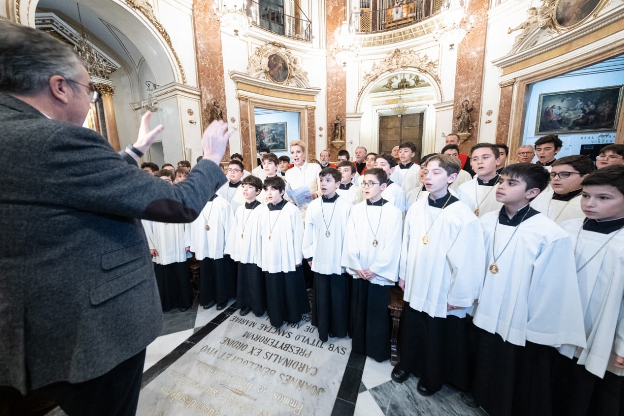 Ainhoa Arteta canta a los pies de la Virgen de los Desamparados con motivo del Centenario de la Coronación