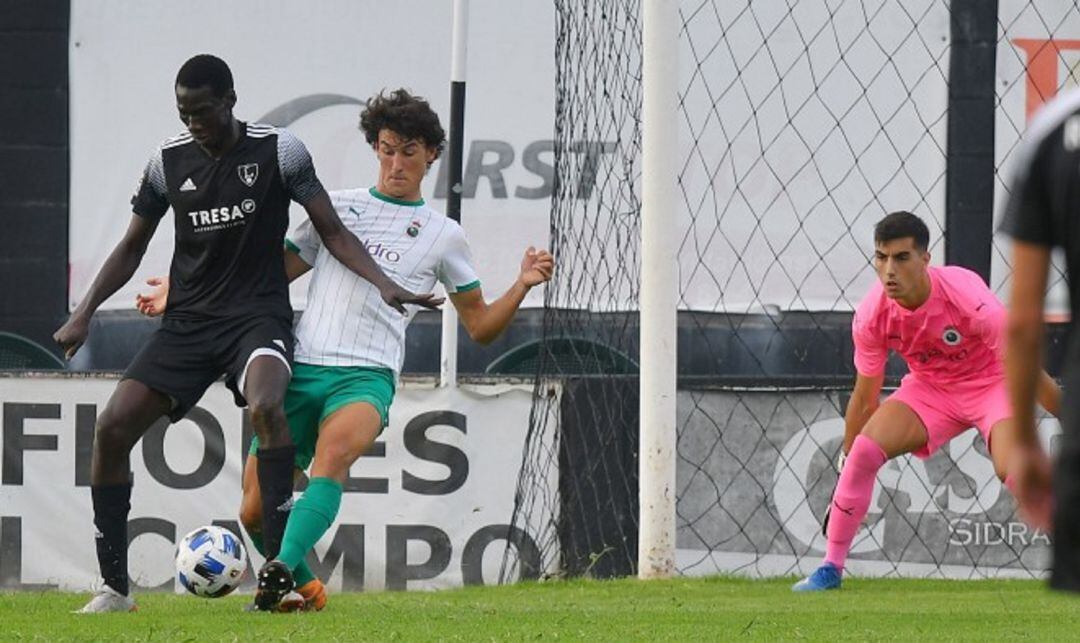 Juan Gutiérrez en el amistoso del Racing contra el Lealtad