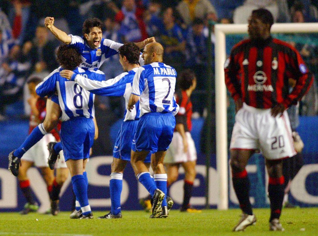 El Dépor celebra la remontada frente al Milan