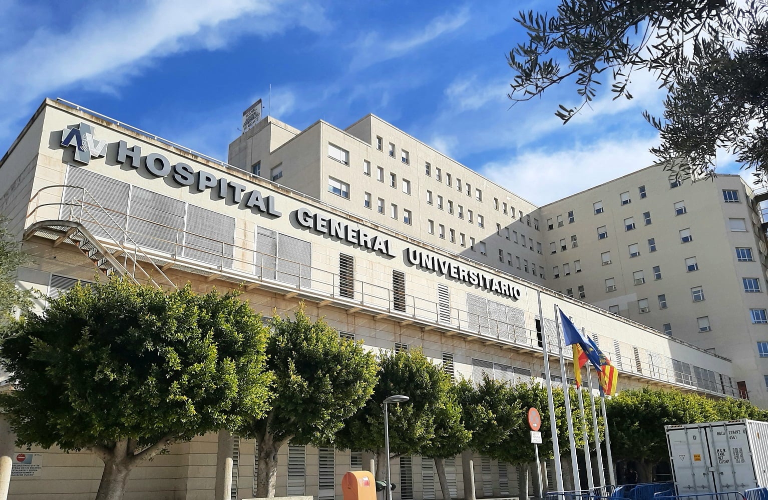 Fachada del Hospital General de Alicante