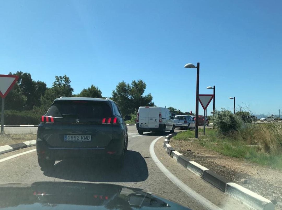 Este sábado se han producido importantes retenciones en la autovía CV-500 que une València con El Saler