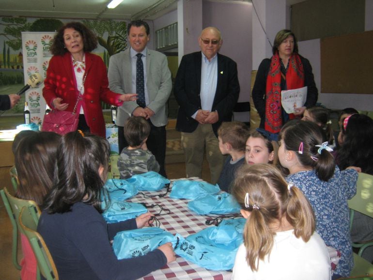 Los alumnos del colegio de Compostilla optan por el &quot;desayuno saludable&quot;