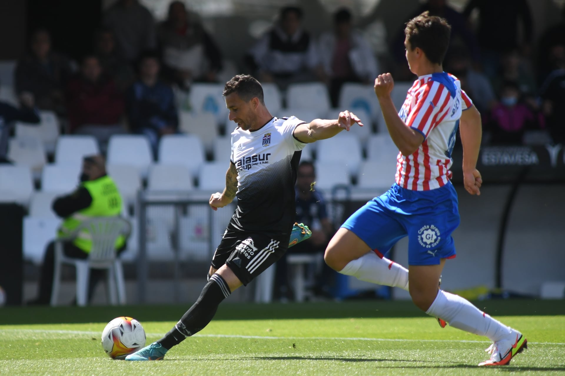 Rubén Castro dispara a punto de marcar este sábado al Girona