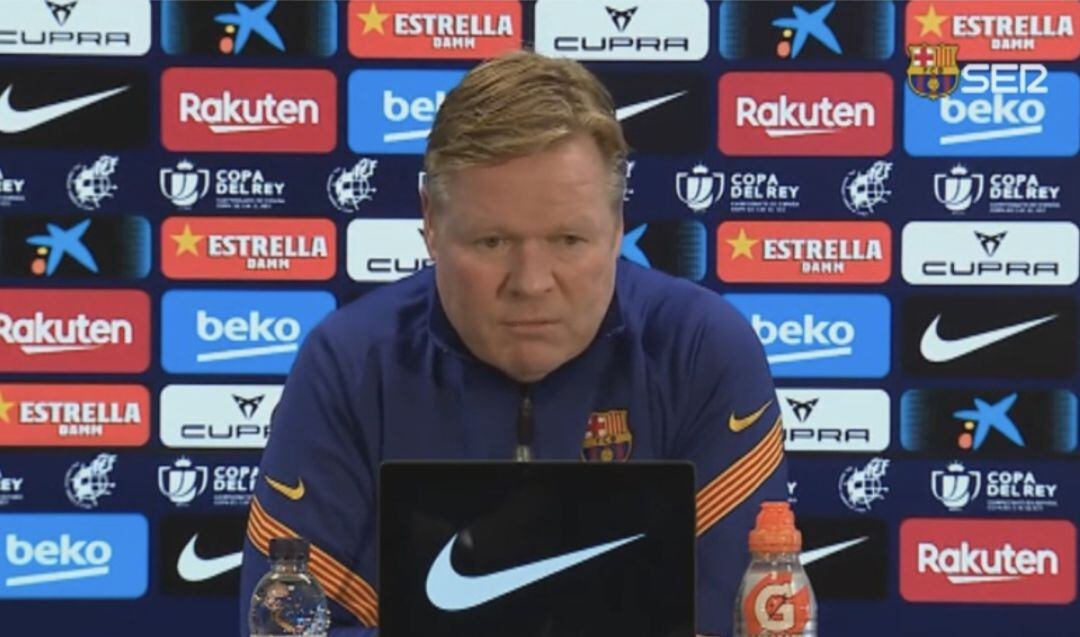 Koeman, durante la rueda de prensa.