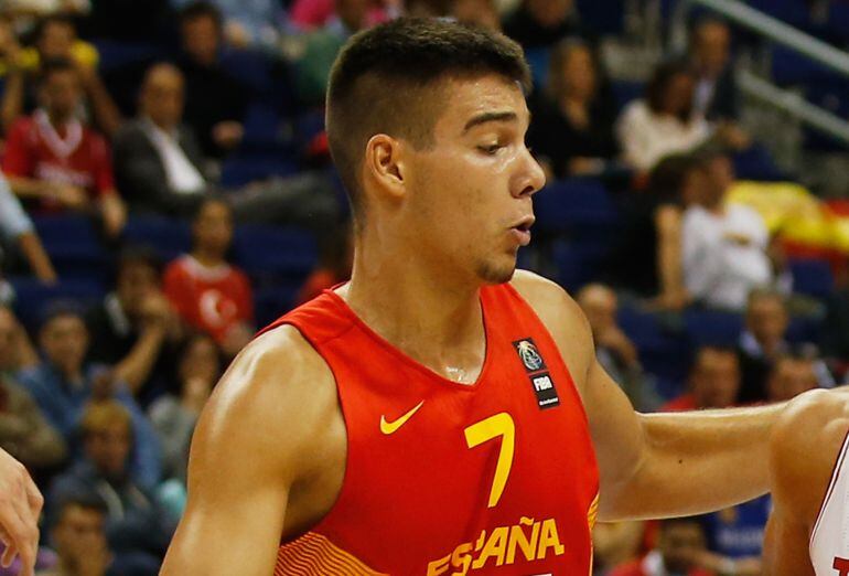 El español, Guillermo Hernángomez, durante un partido con la selección.