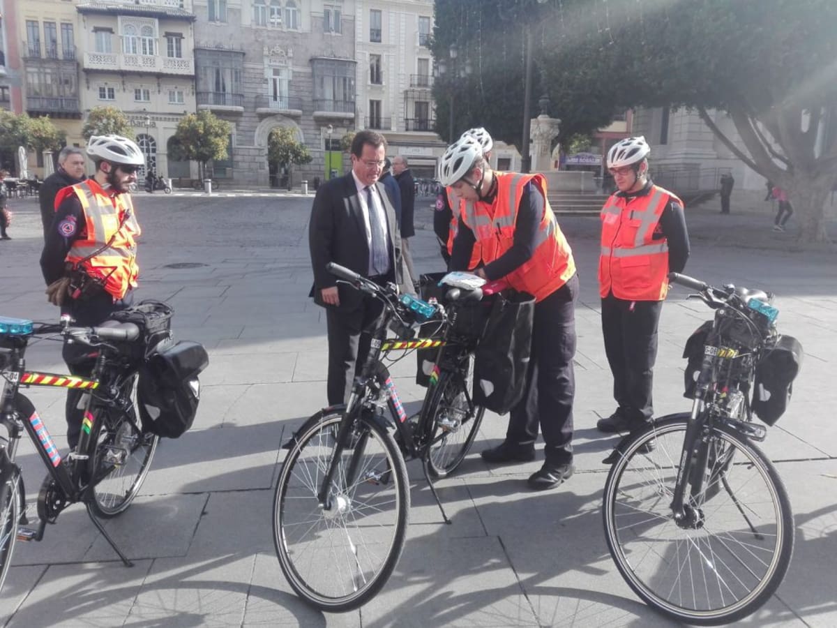 Las bicicletas de la nueva unidad de Protección Civil cuentan con equipos RCP